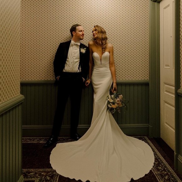 Pronovias Lux Wedding Gown Size 12 NEW Crepe - Picture 4 of 12